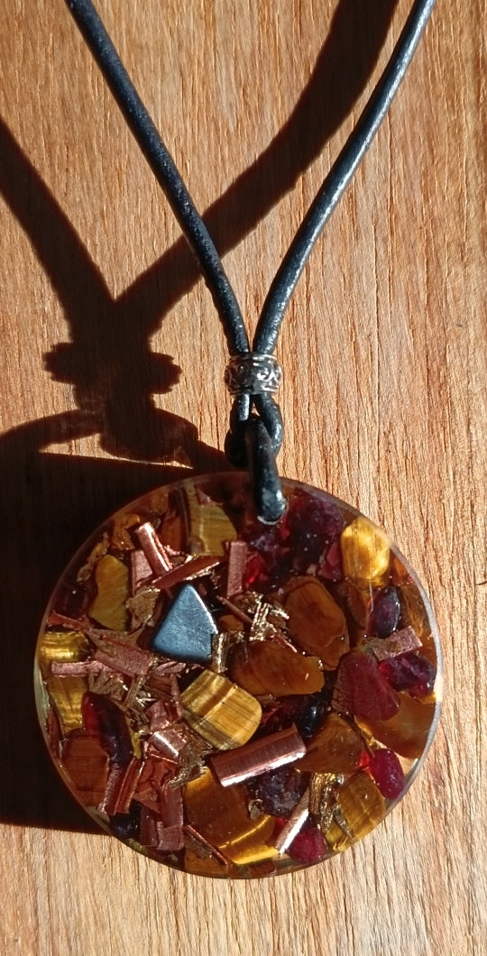 Kettenanhänger - Tigerauge mit Blumenornament